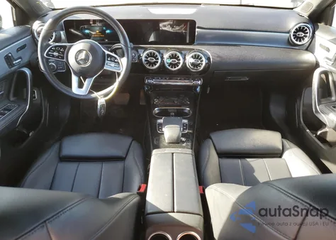 2019 Mercedes-Benz A 220 4Matic z USA, uszkodzony, nr VIN WDD3G4FB4KW001473